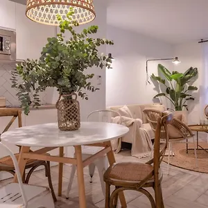 Junto A Jardines Del Triunfo Apartamento