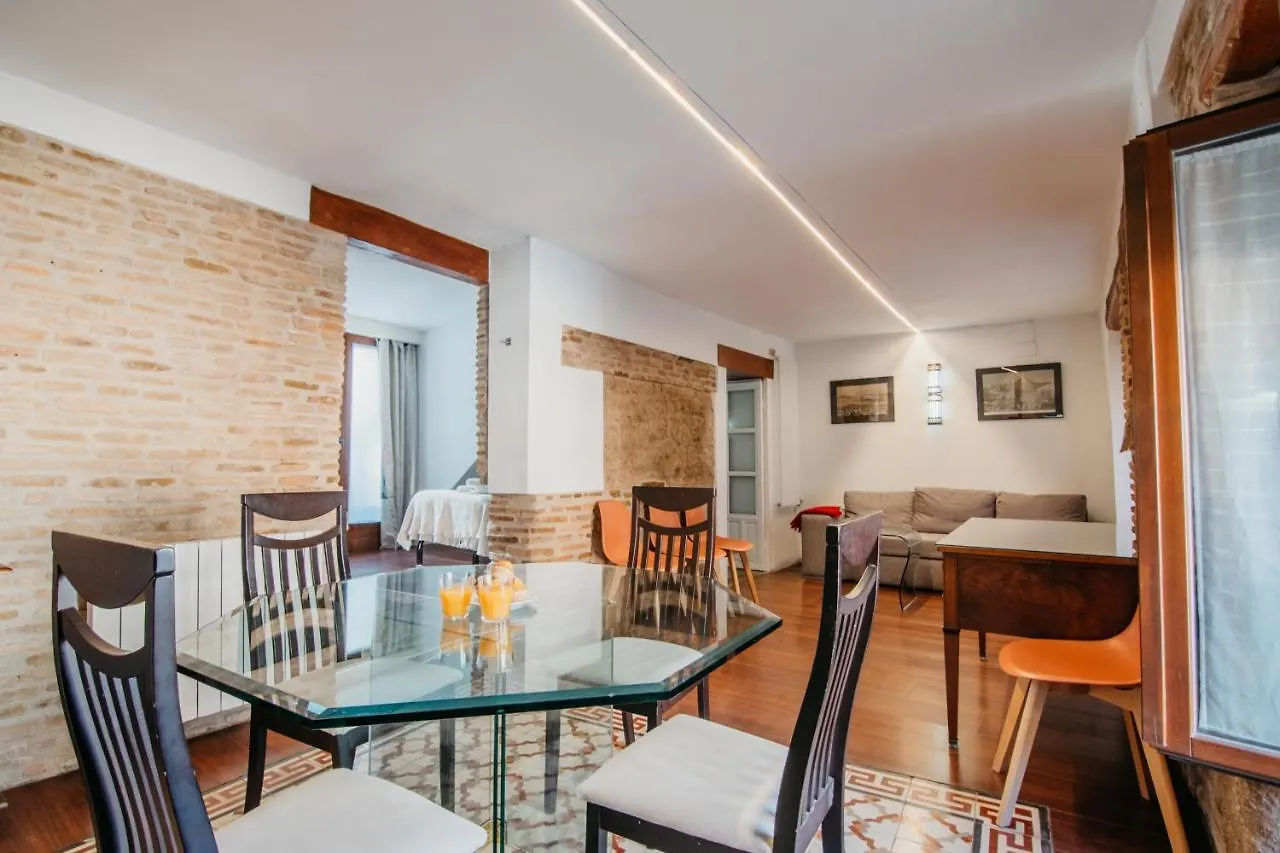 Tuguest House Albaicin location